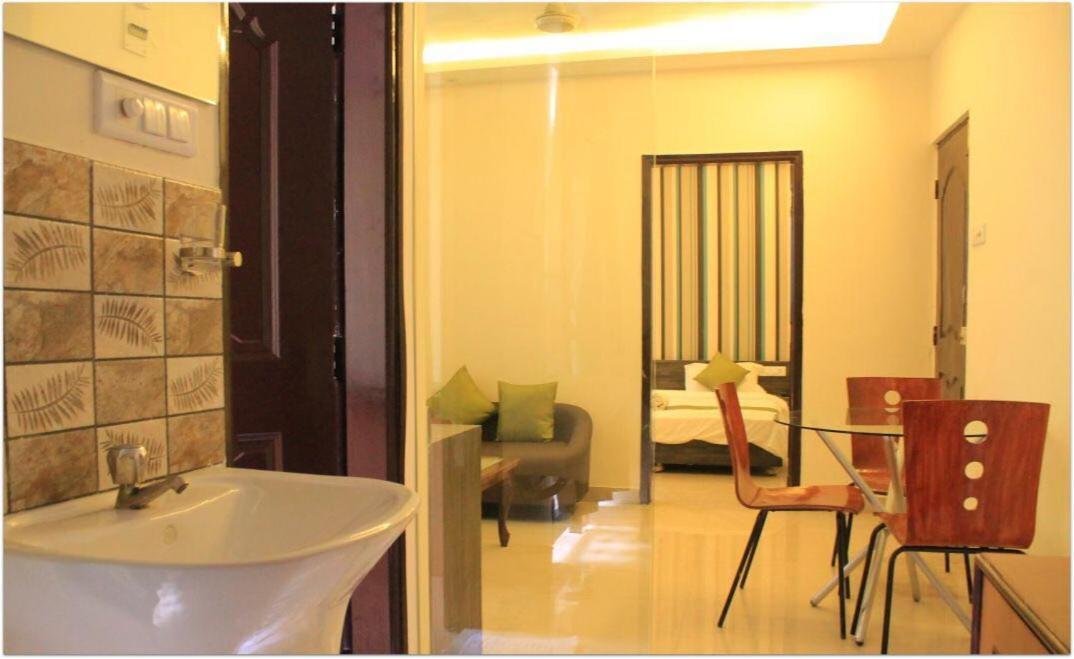 Magnus Calypso Viman Nagar Bed & Breakfast